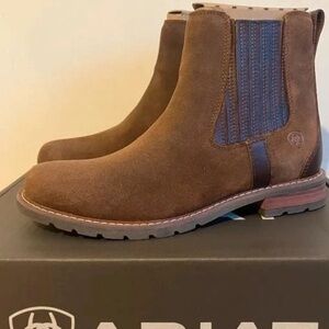 Ariat Women's Brown Suede Chukka Boots